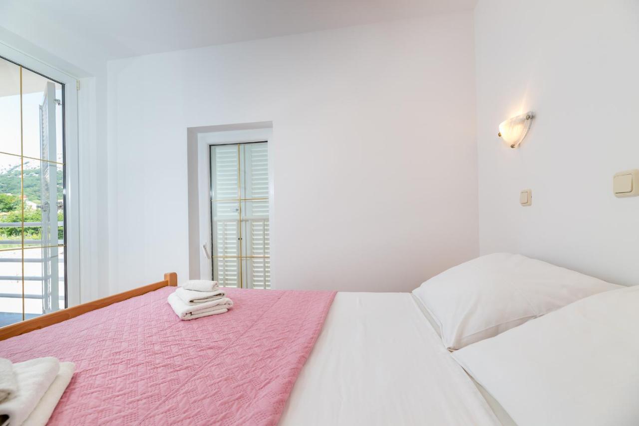 Apartments Melania & Antonia บัชกา ภายนอก รูปภาพ