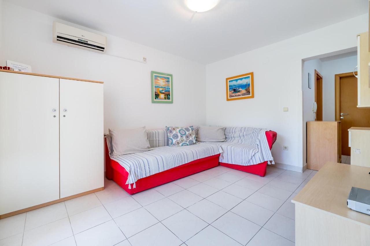 Apartments Melania & Antonia บัชกา ภายนอก รูปภาพ