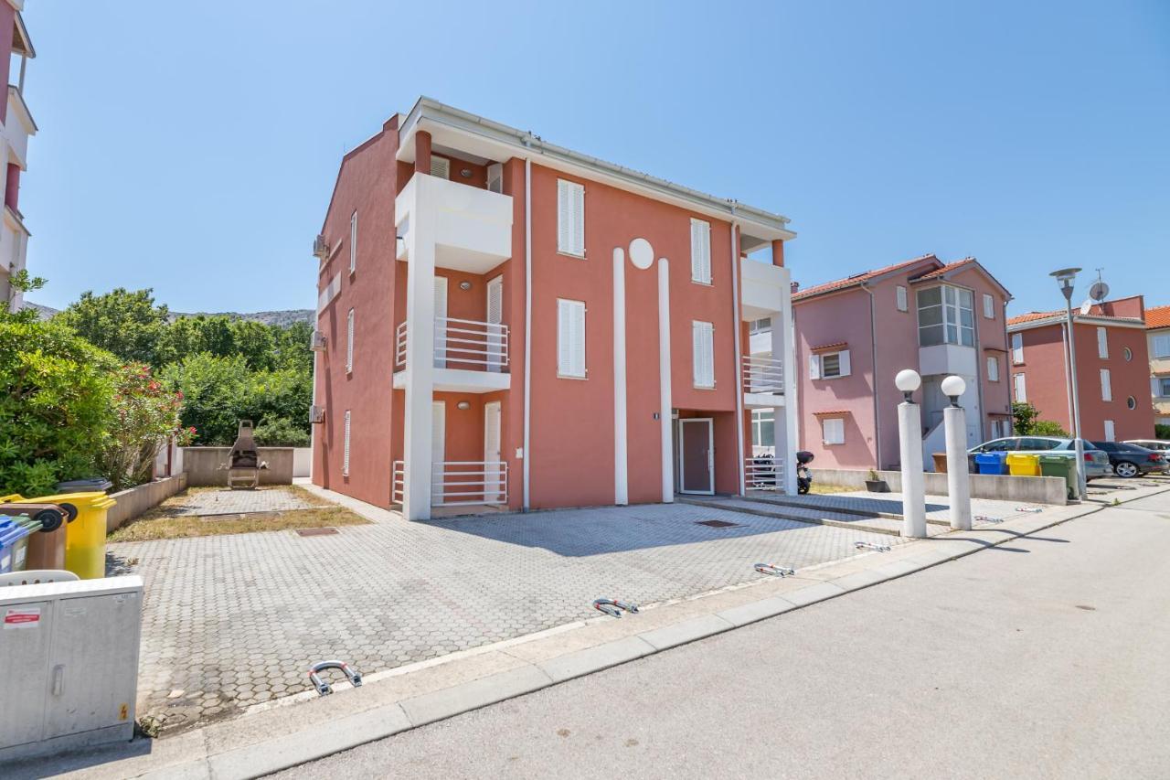Apartments Melania & Antonia บัชกา ภายนอก รูปภาพ